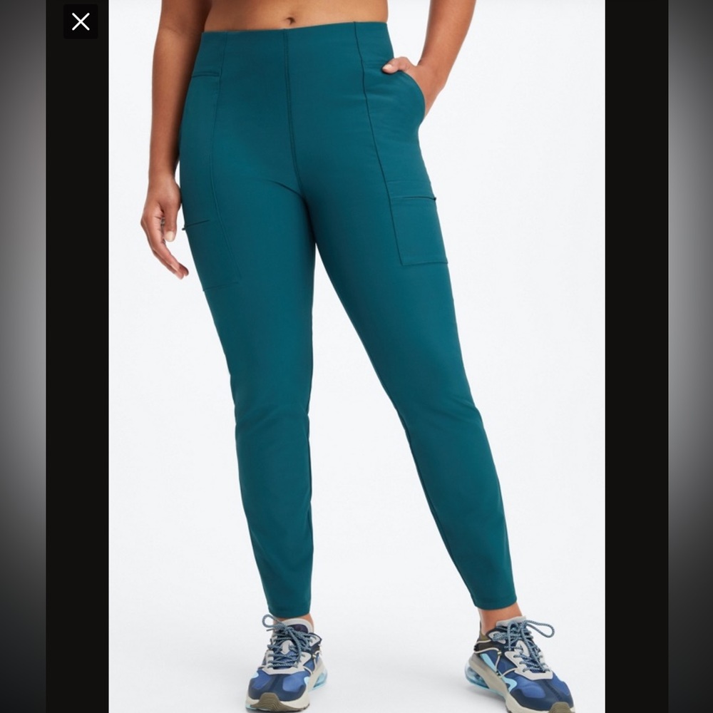 Fabletics Hybrid Cargo Pant